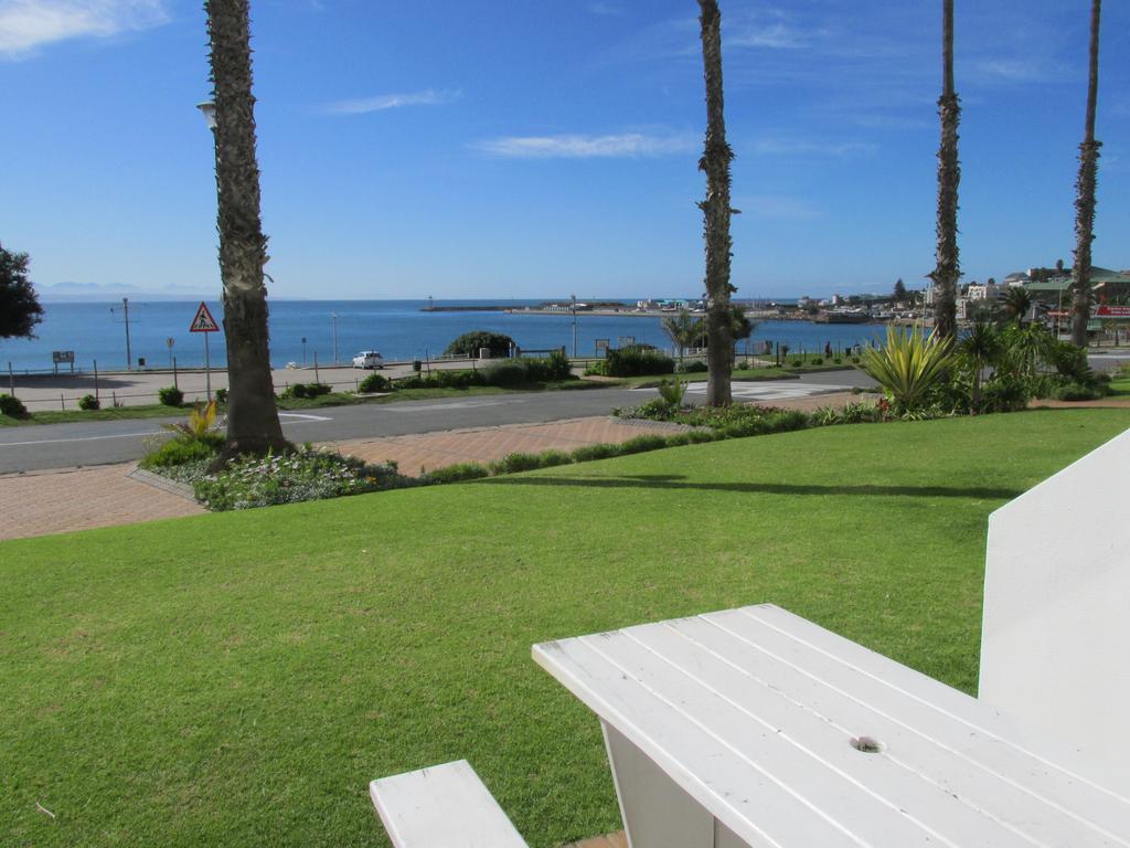 Point Village Accommodation - Santos 7 Mossel Bay Zewnętrze zdjęcie